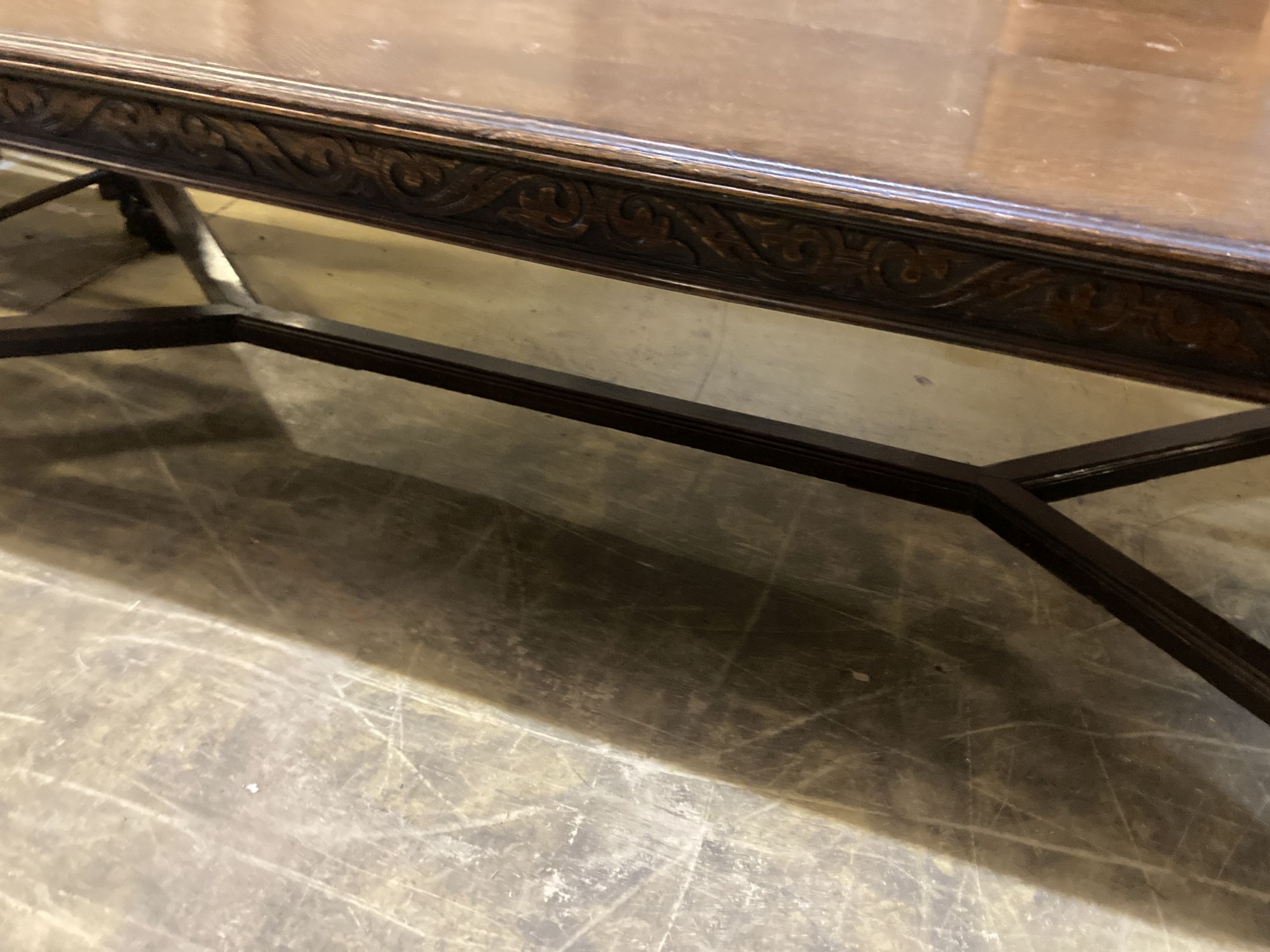 A Victorian oak refectory dining table, on carved bulbous legs, length 244cm, depth 104cm, height 74cm